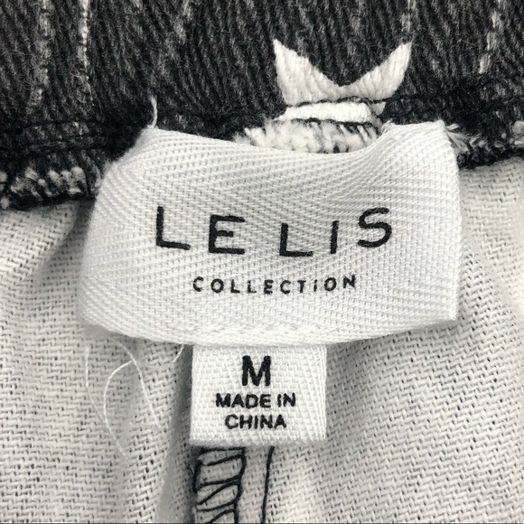 Le Lis High Rise Paper Bag Waist Belted Star Print Shorts Black White Medium - Picture 4 of 6